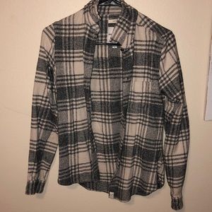 American Eagle grey and white flannel